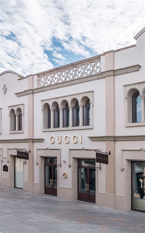 outlet barcelona gucci|gucci la roca village.